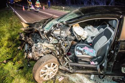 Mundelsheim: Frontalkollision mit Gegenverkehr - 2 Verletzte